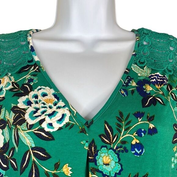 Daniel Rainn 2X Plus Sleeveless Blouse Green Floral Lace Accents Cutout NWOT - Picture 3 of 12